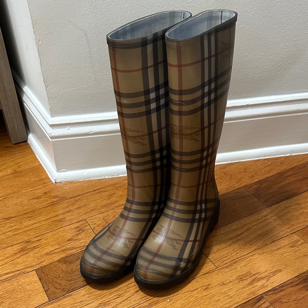 Burberry rain boots